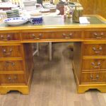 389 8557 WRITING DESK